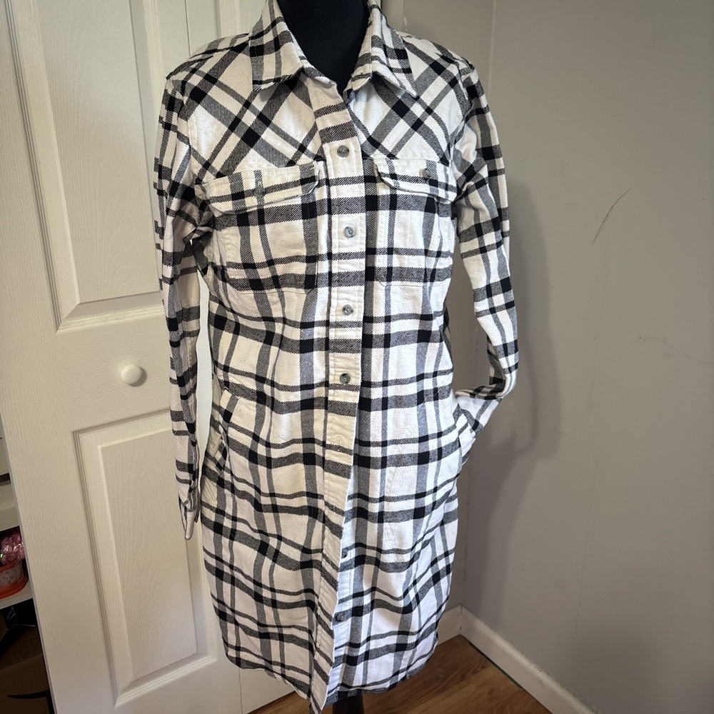 Duluth Trading Co Black & White Plaid Trench Coat